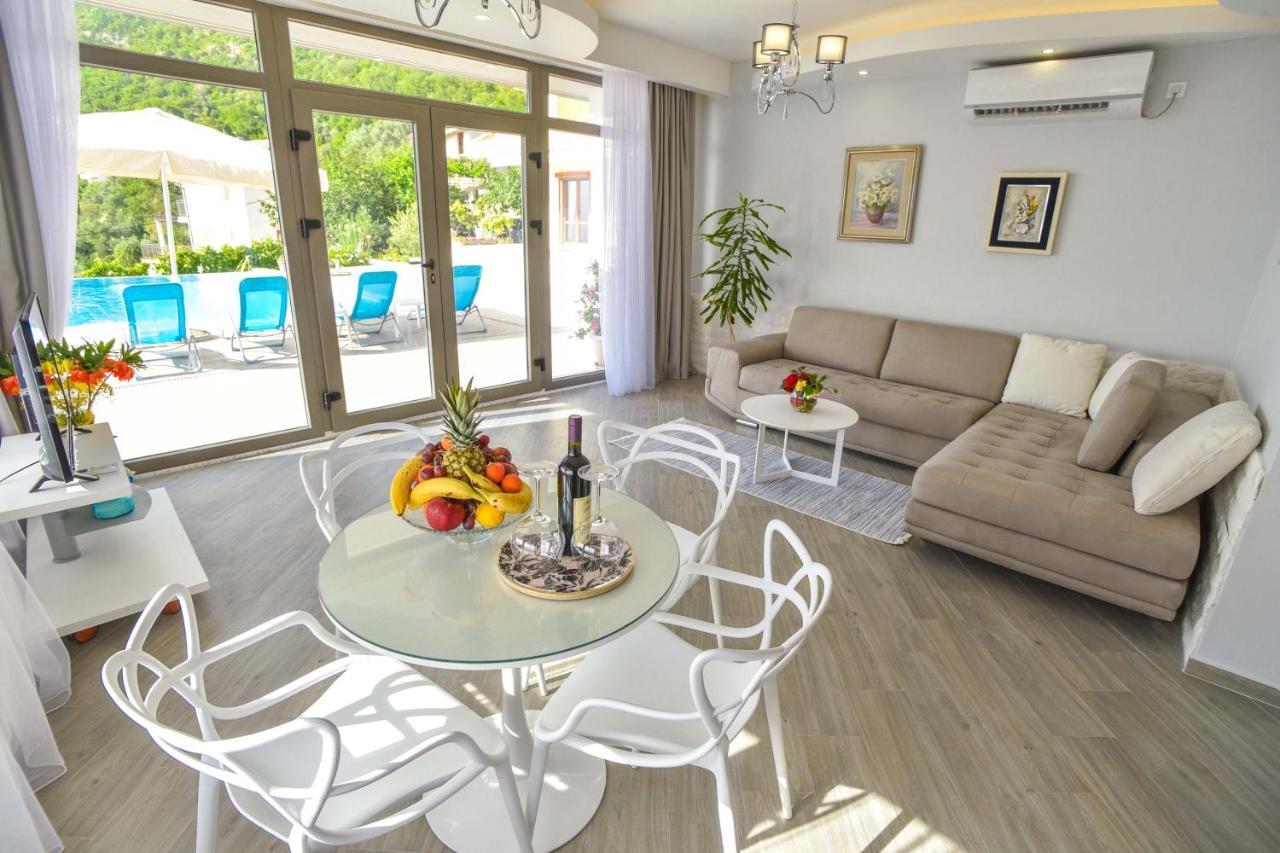 Verbalj Apartment With Swimming Pool Котор Екстер'єр фото